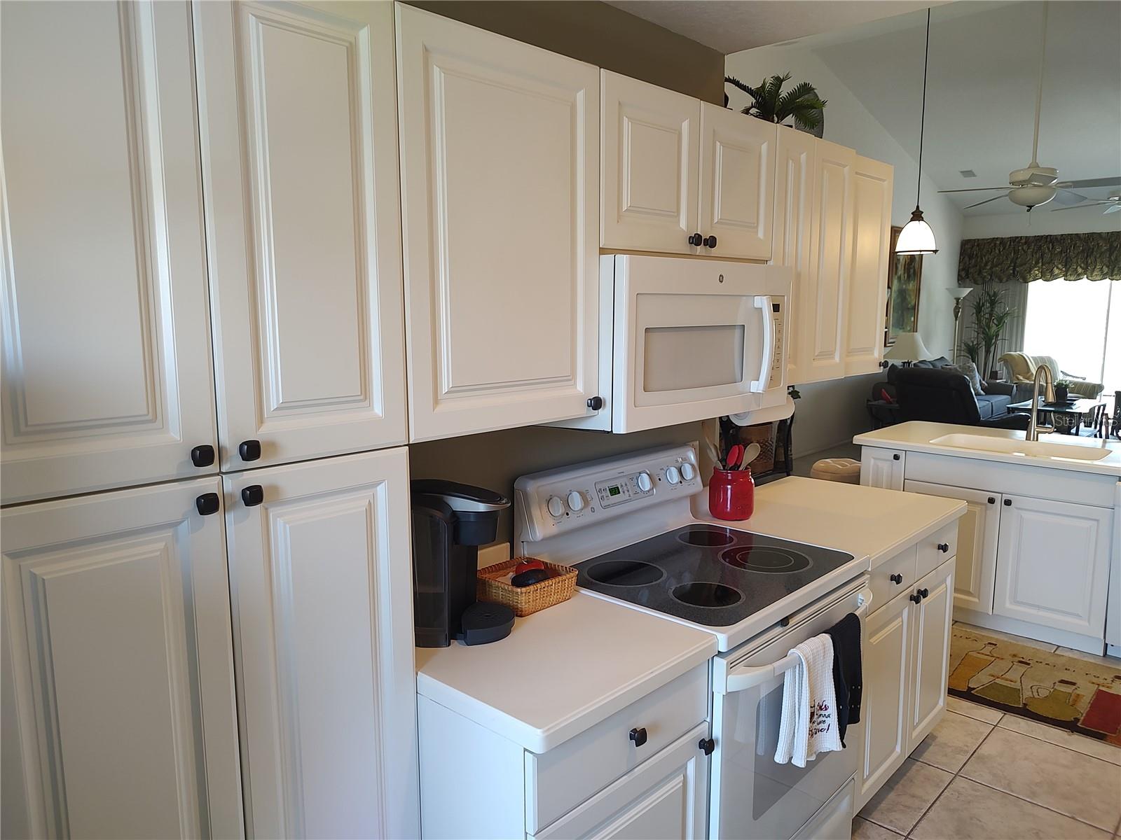 Image 4 of 57 For 6821 Fairview Terrace 6821