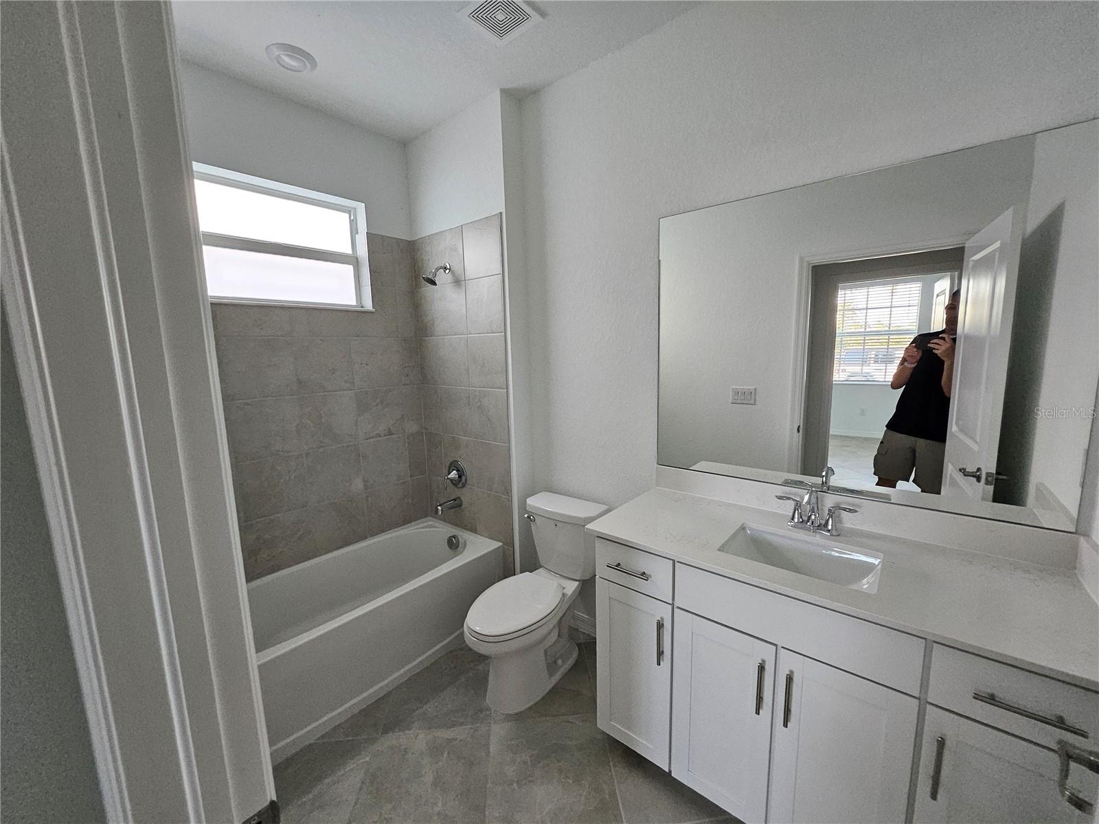 Image 14 of 34 For 11044 Pinot Drive