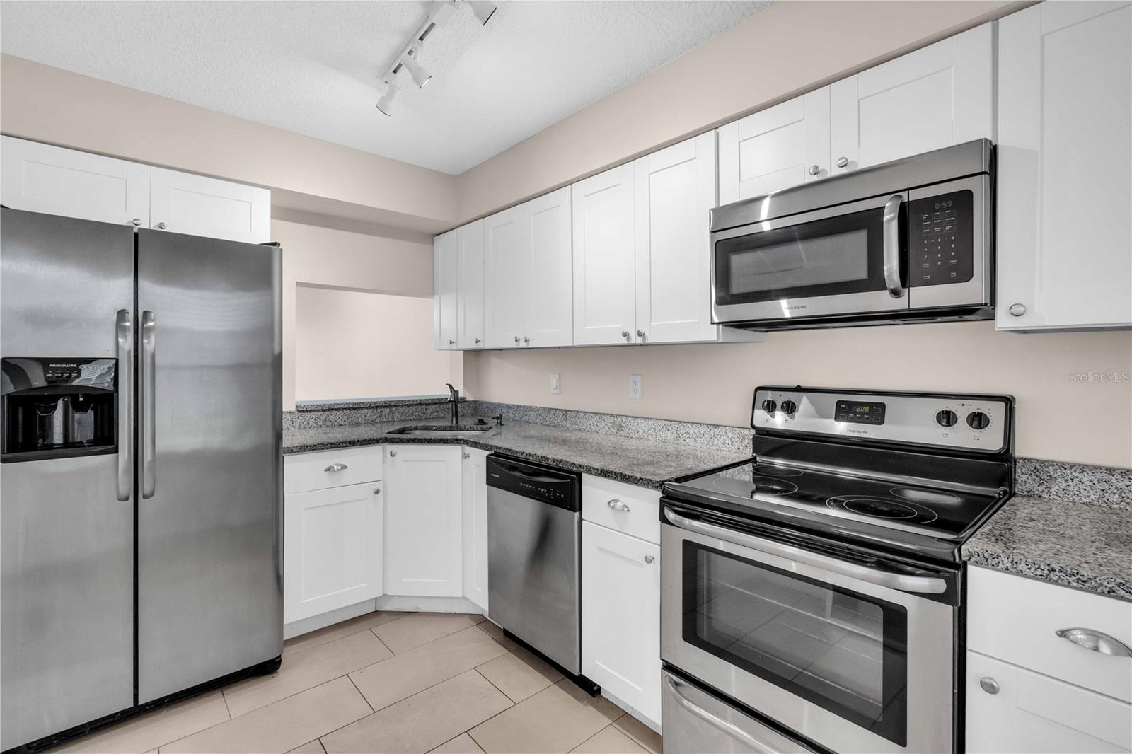 Image 3 of 15 For 7294 Cloister Drive 4