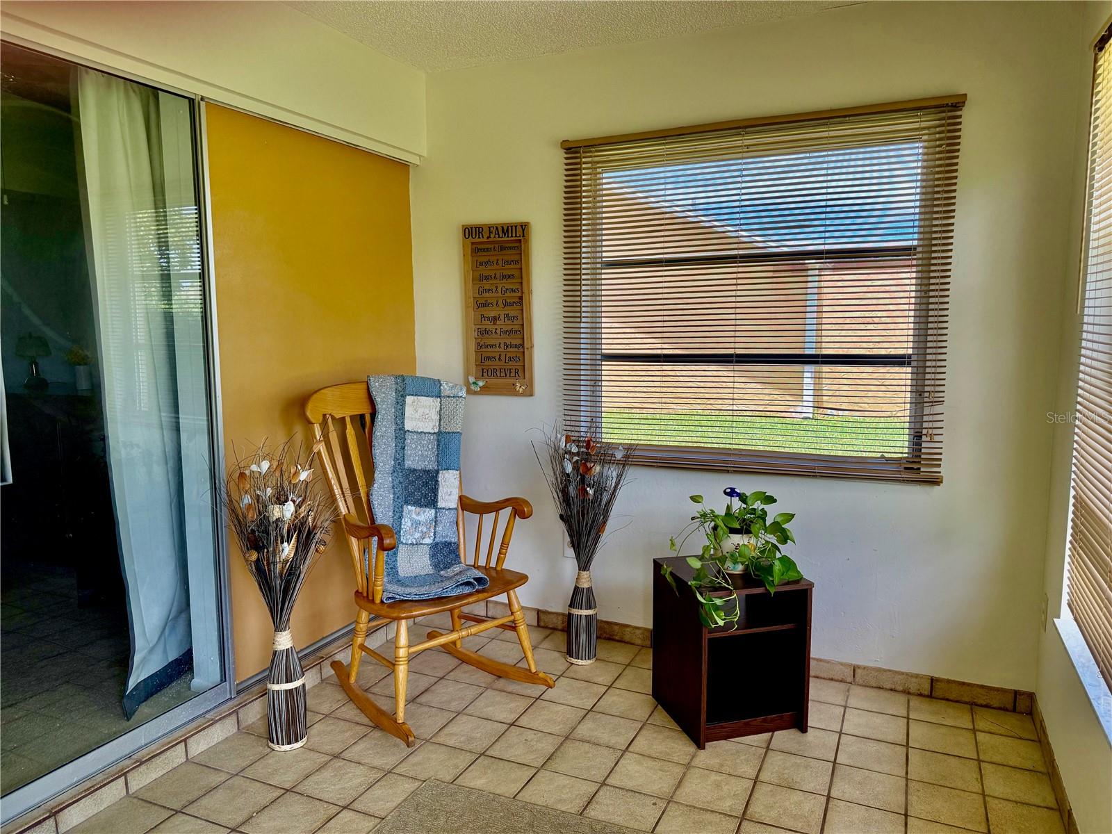 Image 11 of 27 For 6806 18th Avenue W