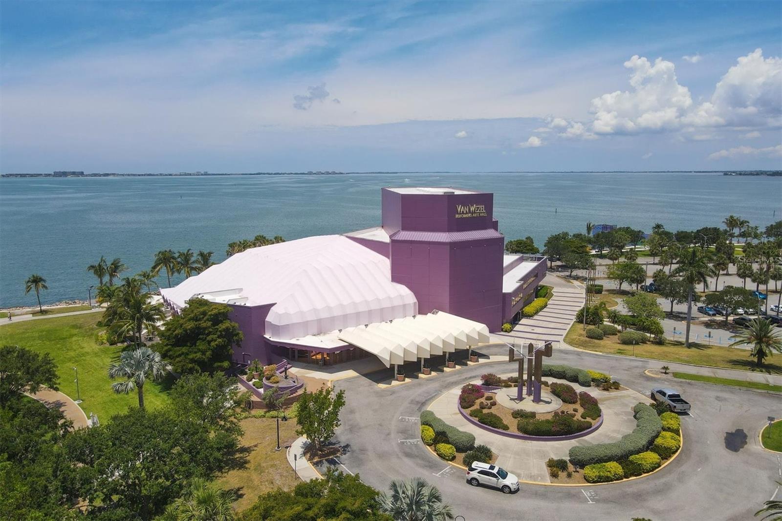 Image 73 of 86 For 2239 Wells Avenue