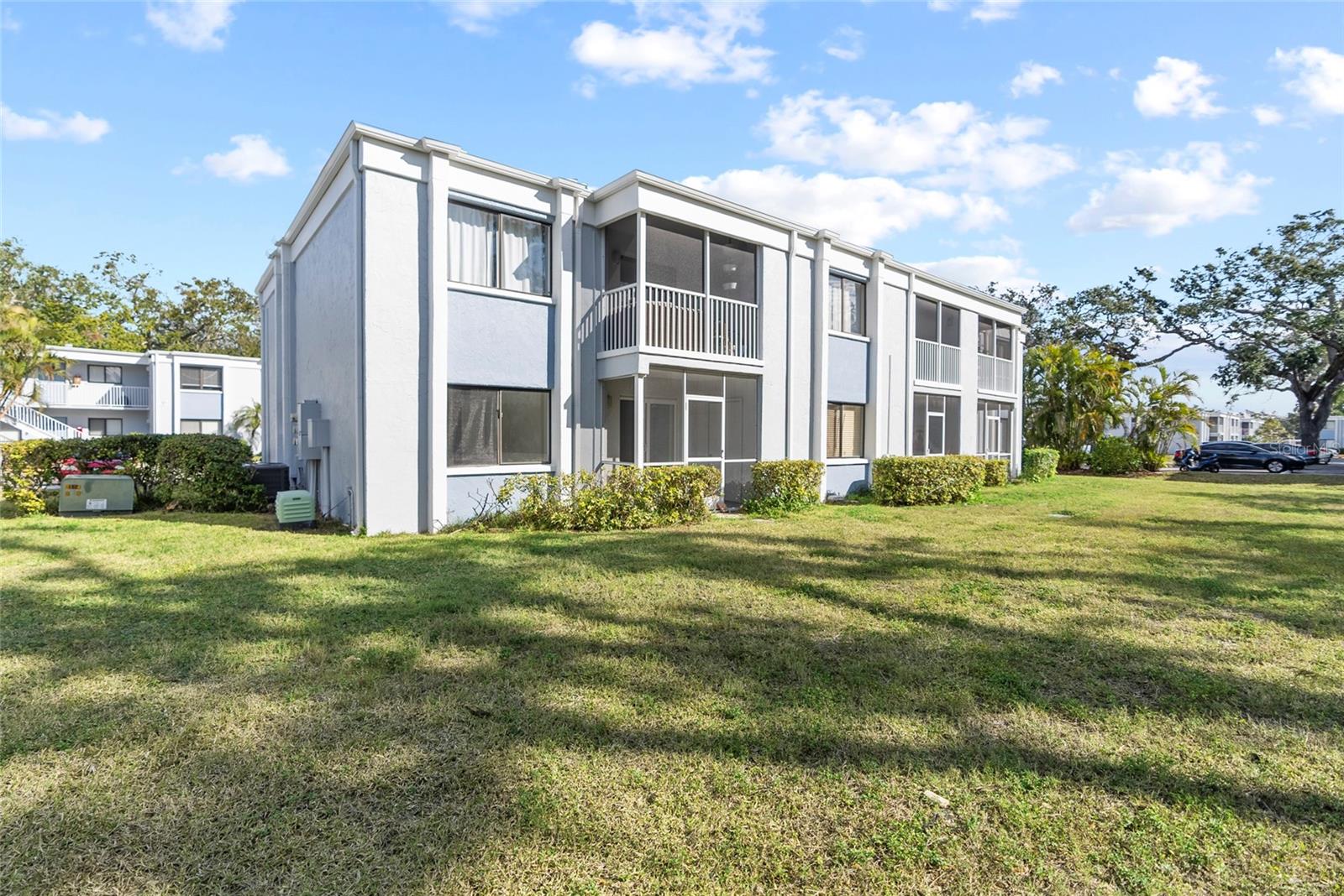 Image 10 of 13 For 5310 26th W Street 1002