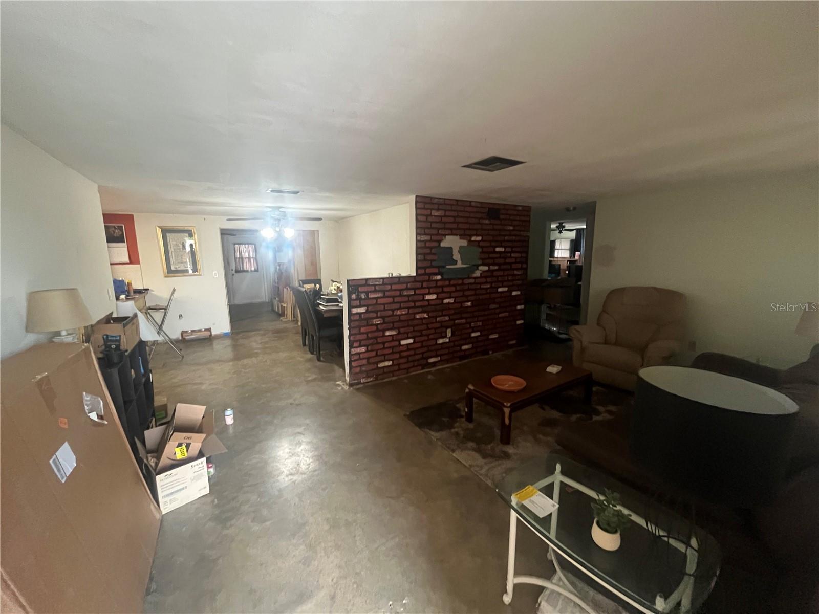 Image 2 of 17 For 11234 Areca Drive