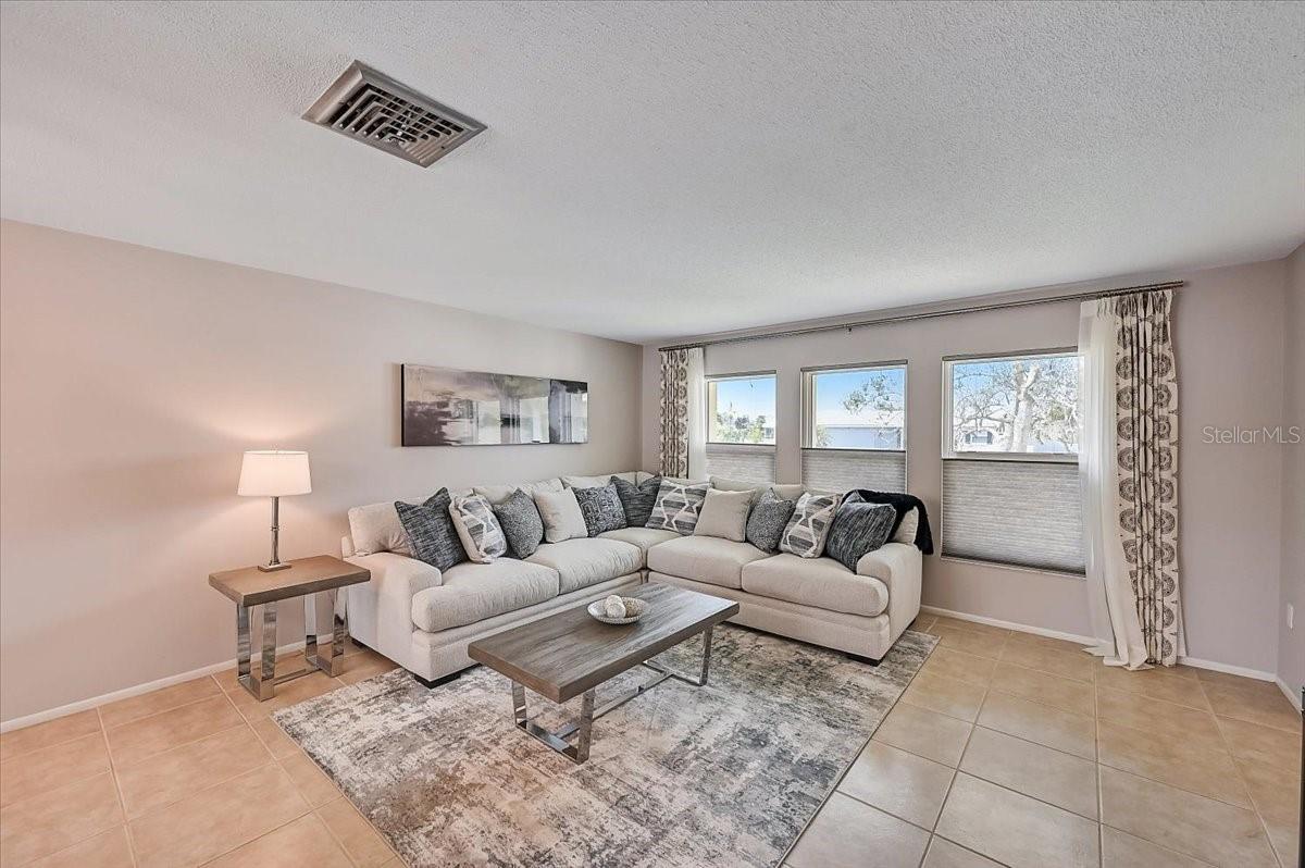 Image 11 of 55 For 10 Stone Mountain Boulevard