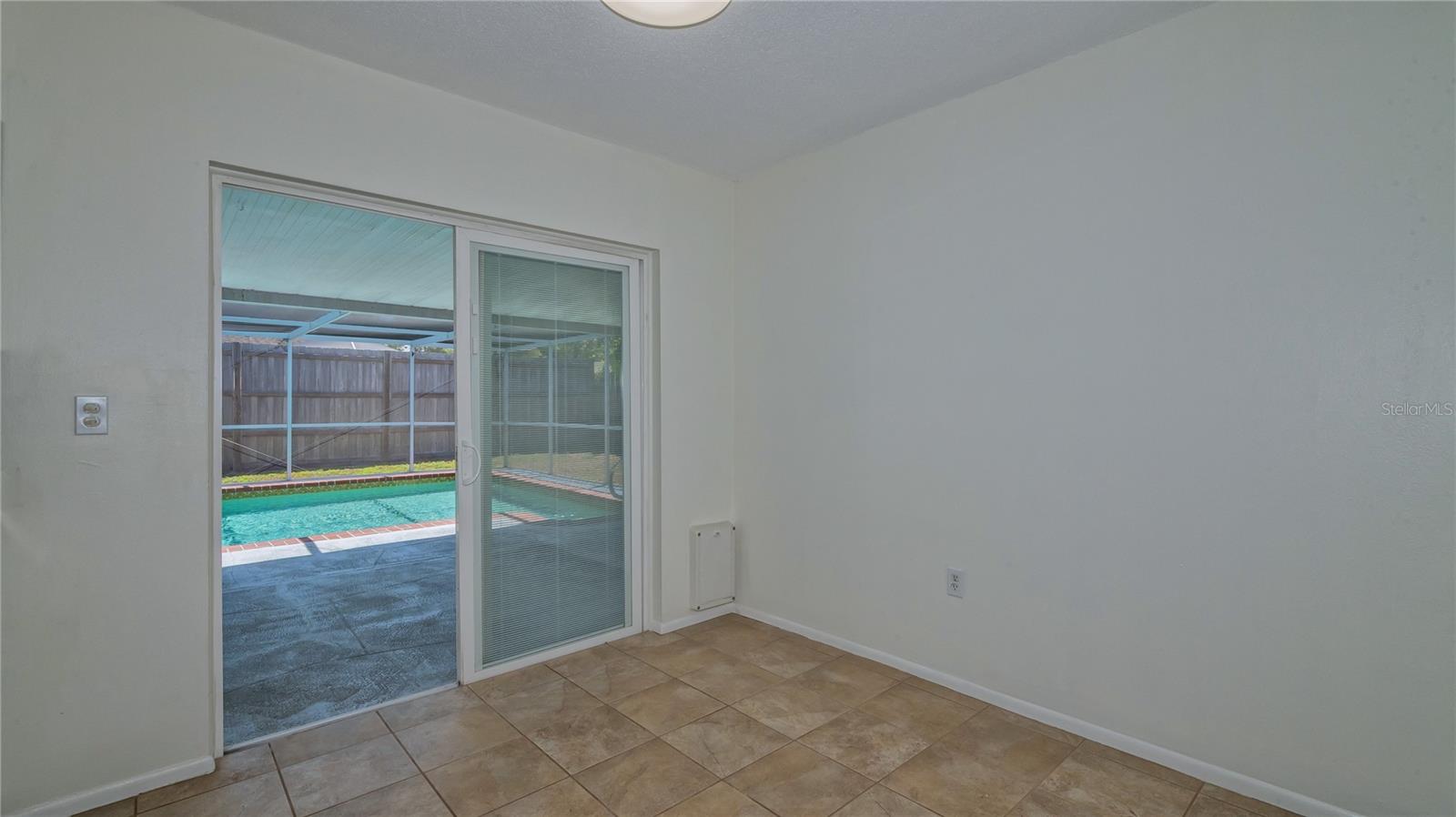 Image 17 of 34 For 3915 Allan Place