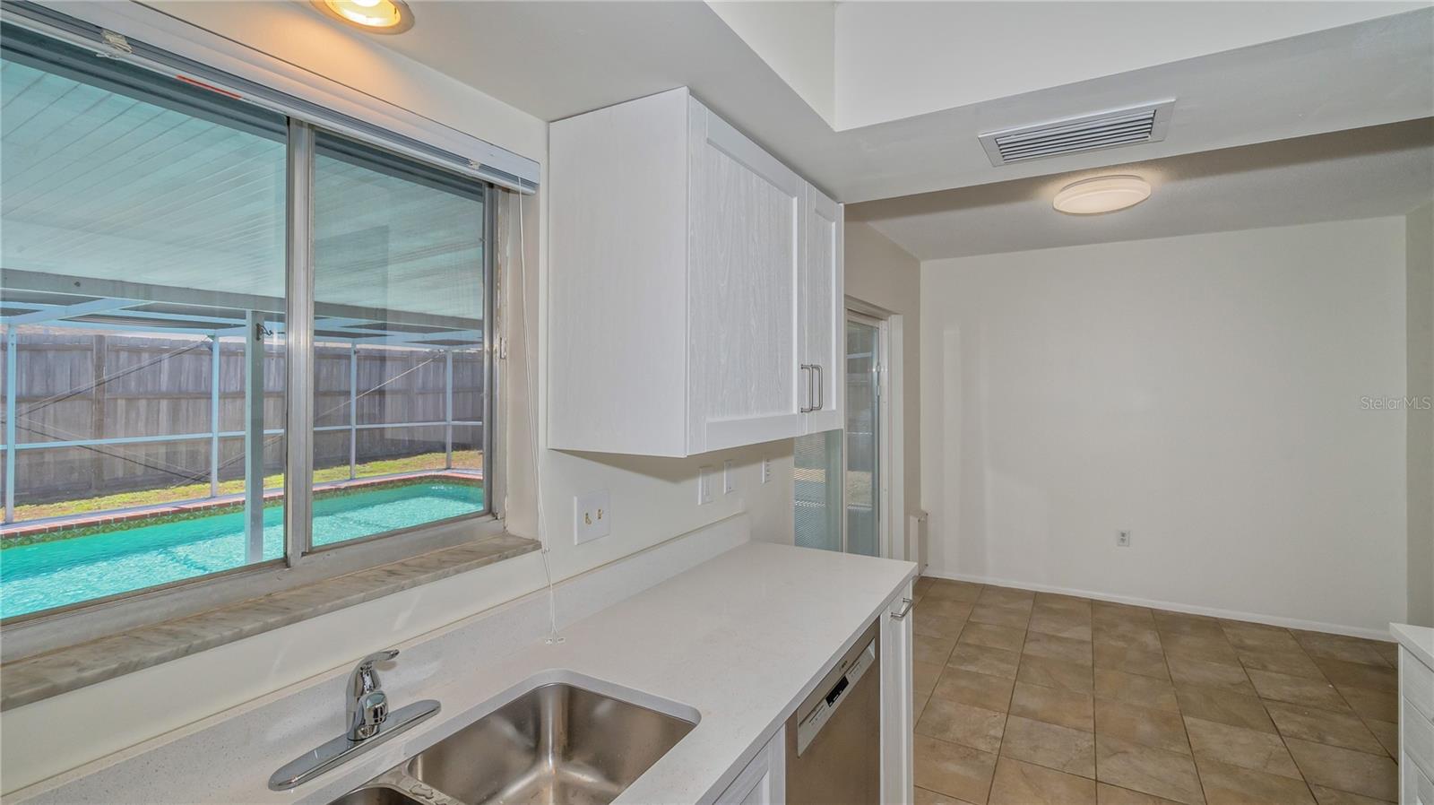 Image 21 of 34 For 3915 Allan Place