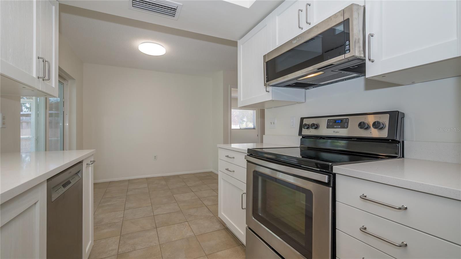 Image 22 of 34 For 3915 Allan Place