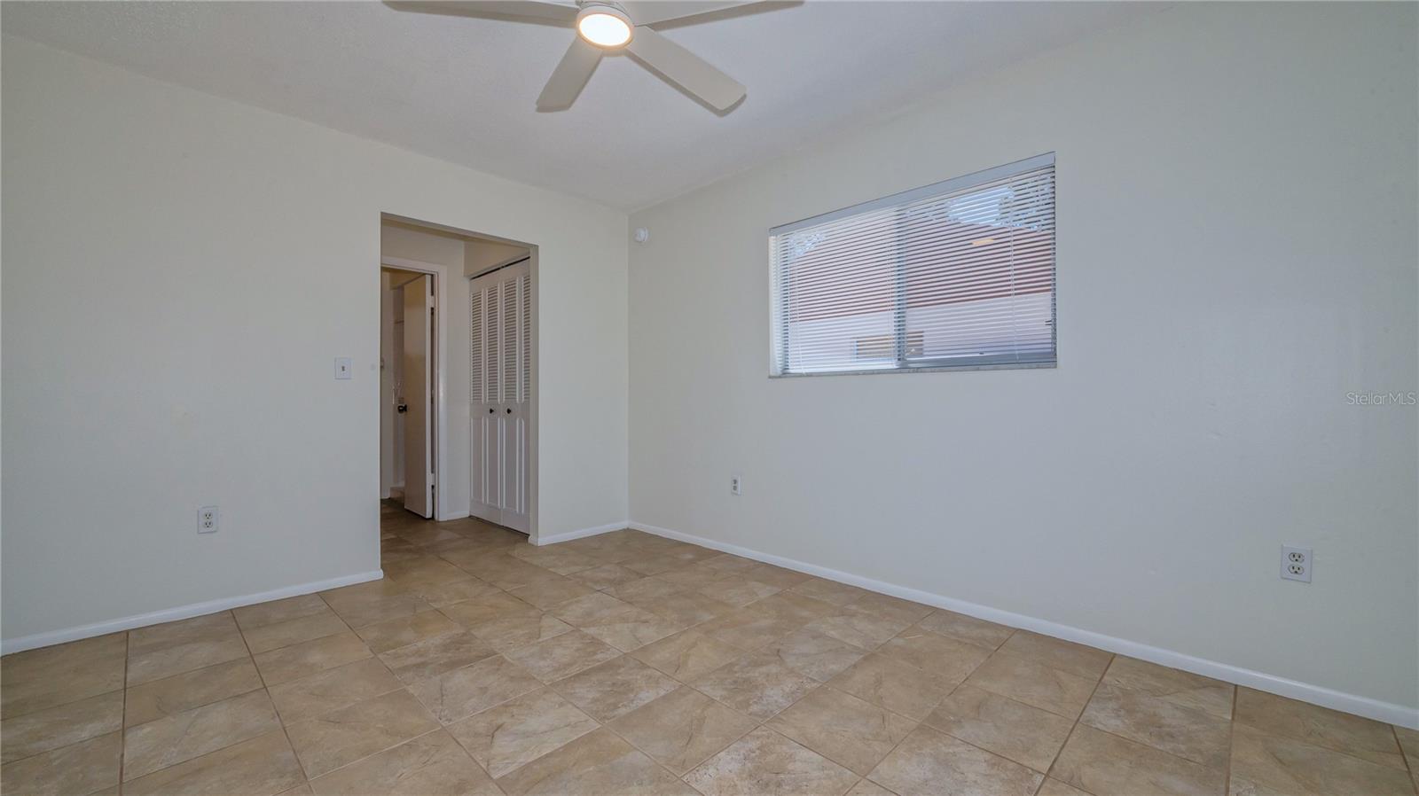 Image 24 of 34 For 3915 Allan Place