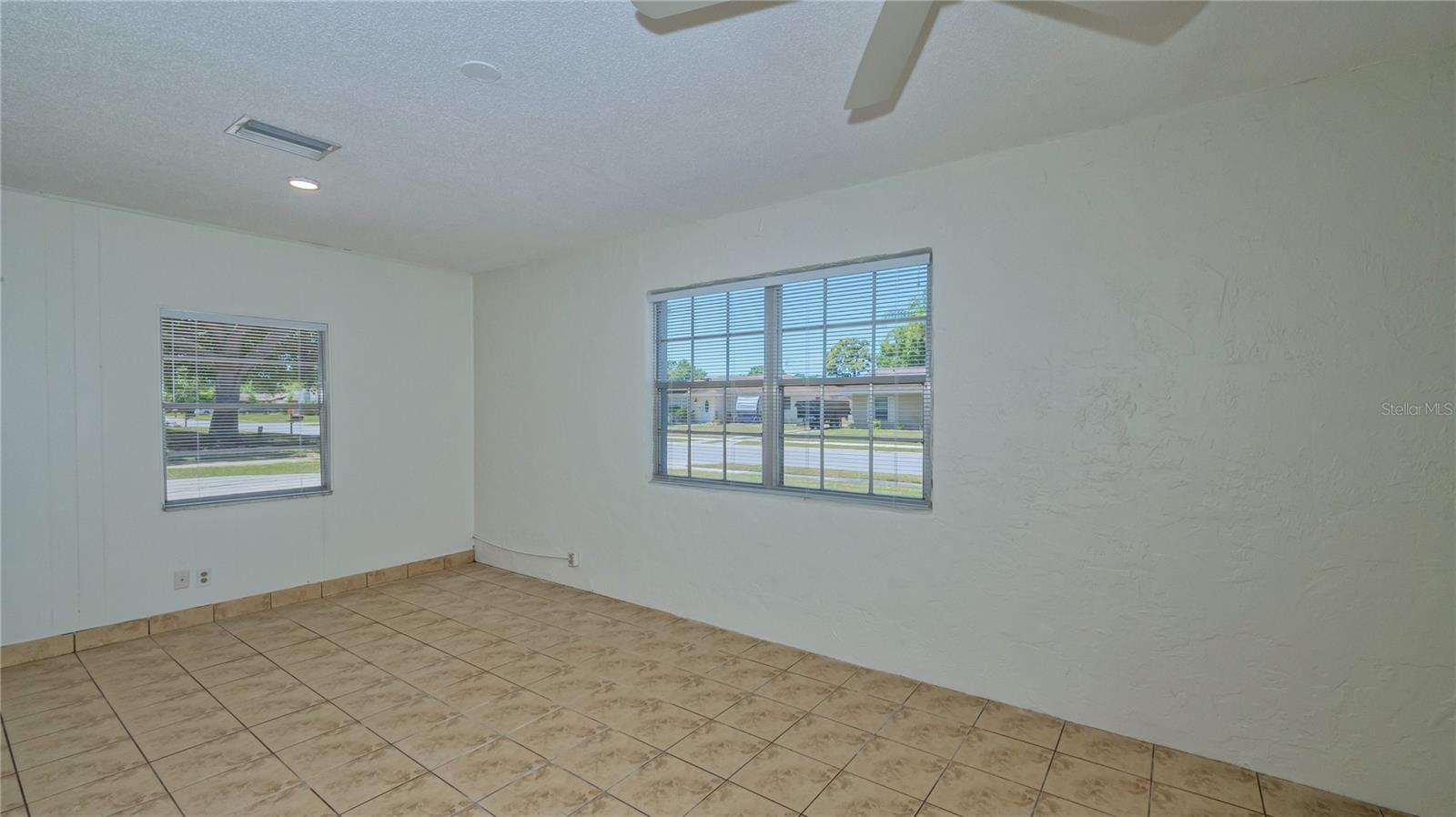 Image 31 of 34 For 3915 Allan Place
