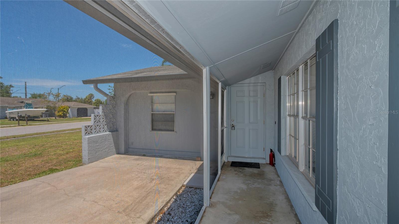 Image 4 of 34 For 3915 Allan Place