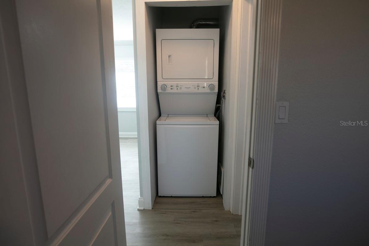 Image 14 of 16 For 6359 Gateway Avenue