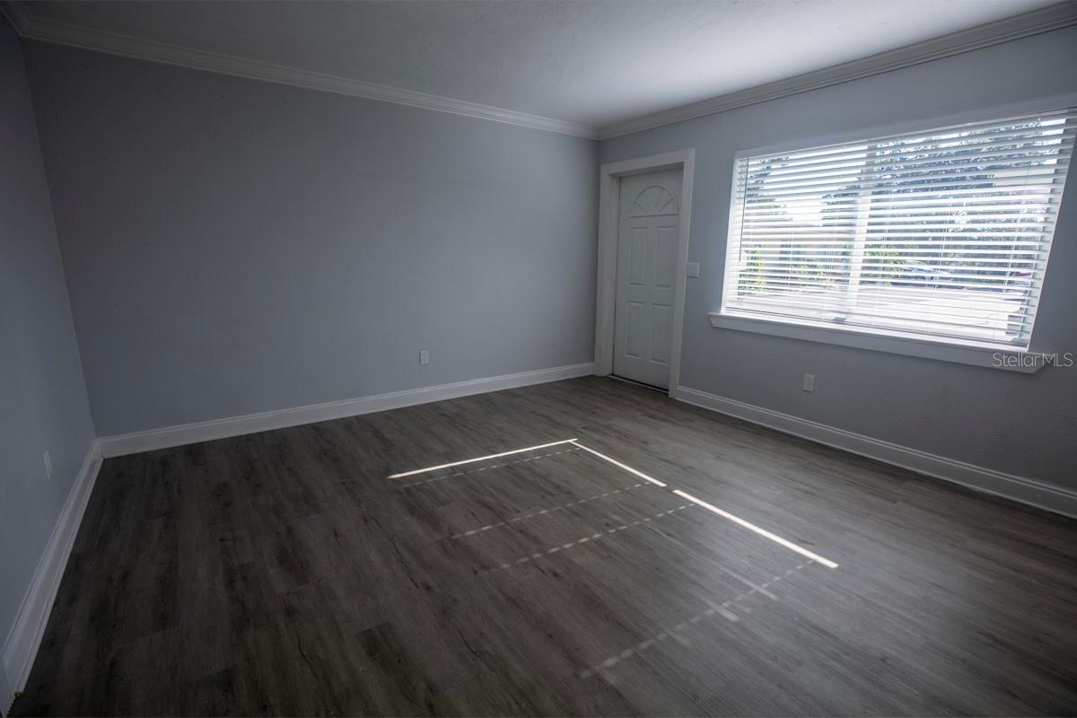 Image 2 of 16 For 6359 Gateway Avenue