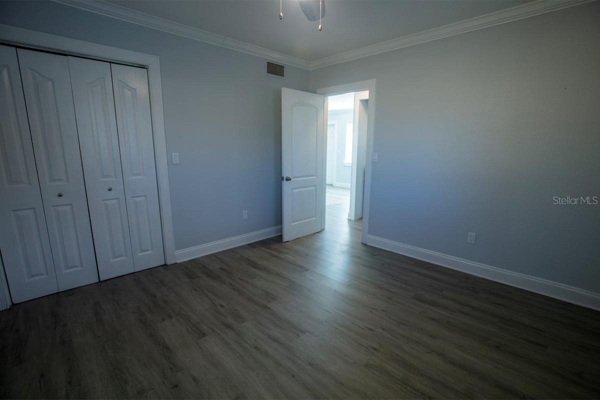 Image 7 of 16 For 6359 Gateway Avenue