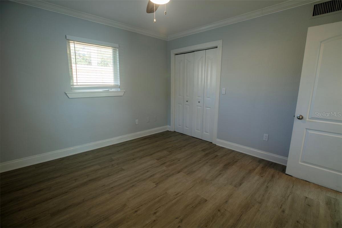 Image 8 of 16 For 6359 Gateway Avenue