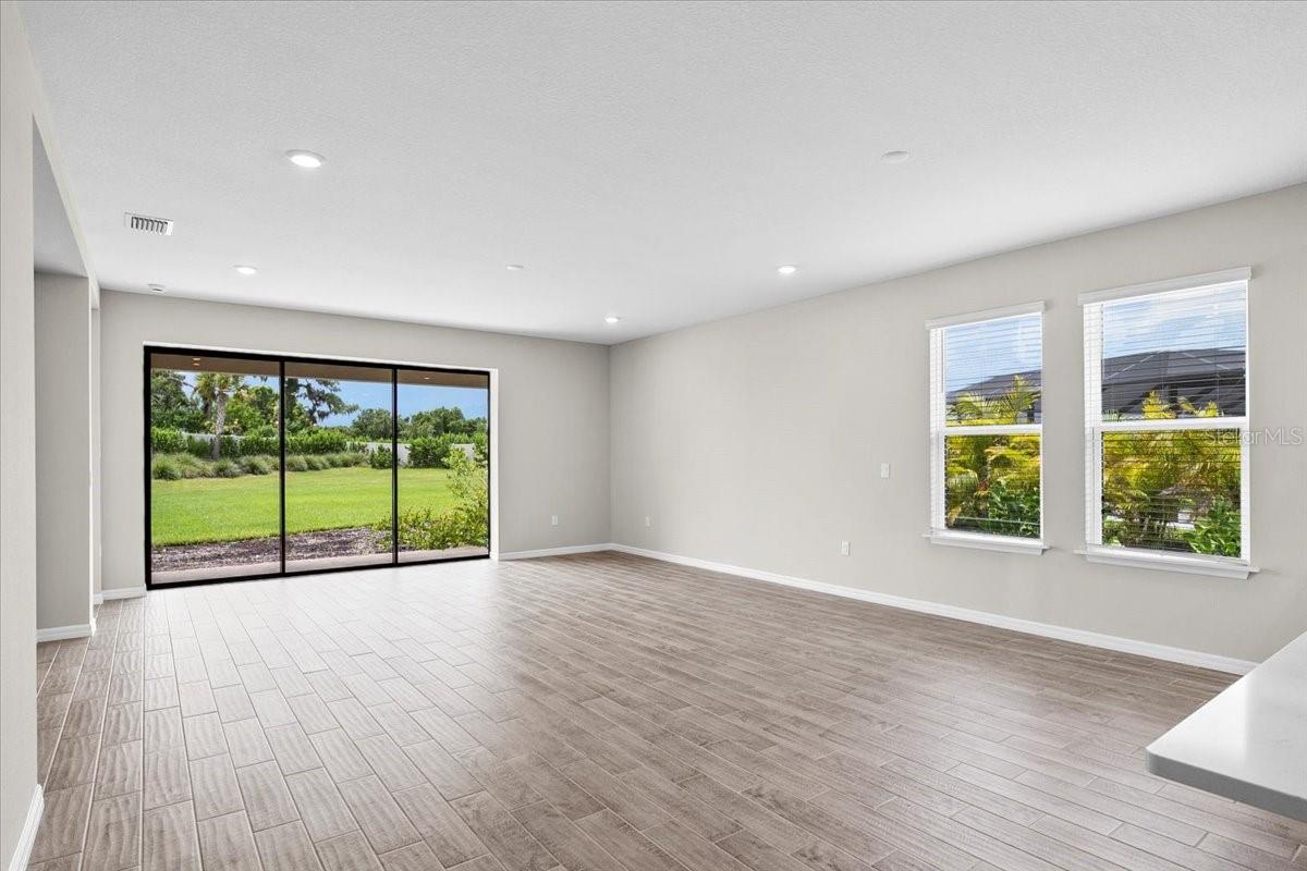 Image 10 of 47 For 9292 Tequila Sunrise Dr