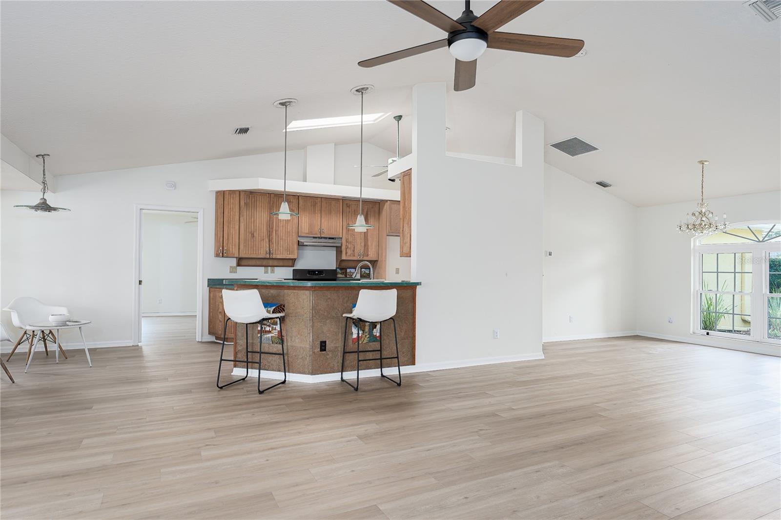 Image 10 of 41 For 6114 68th Drive E