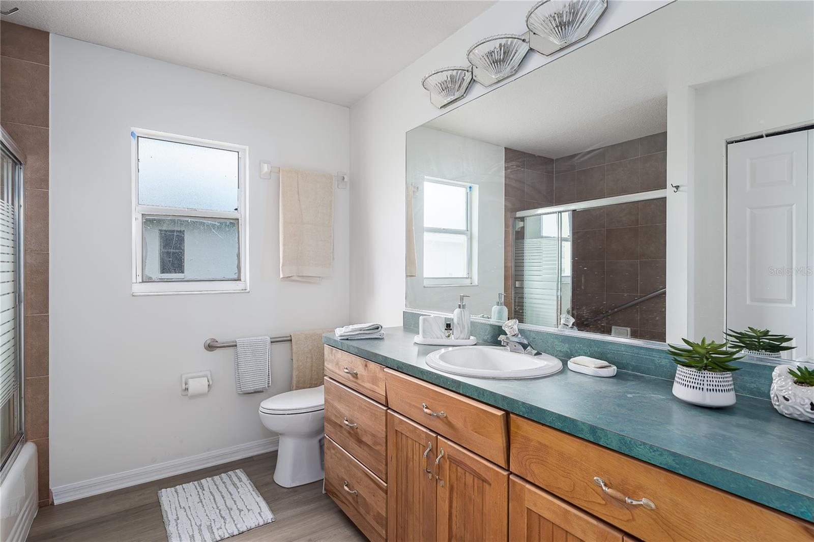 Image 20 of 41 For 6114 68th Drive E