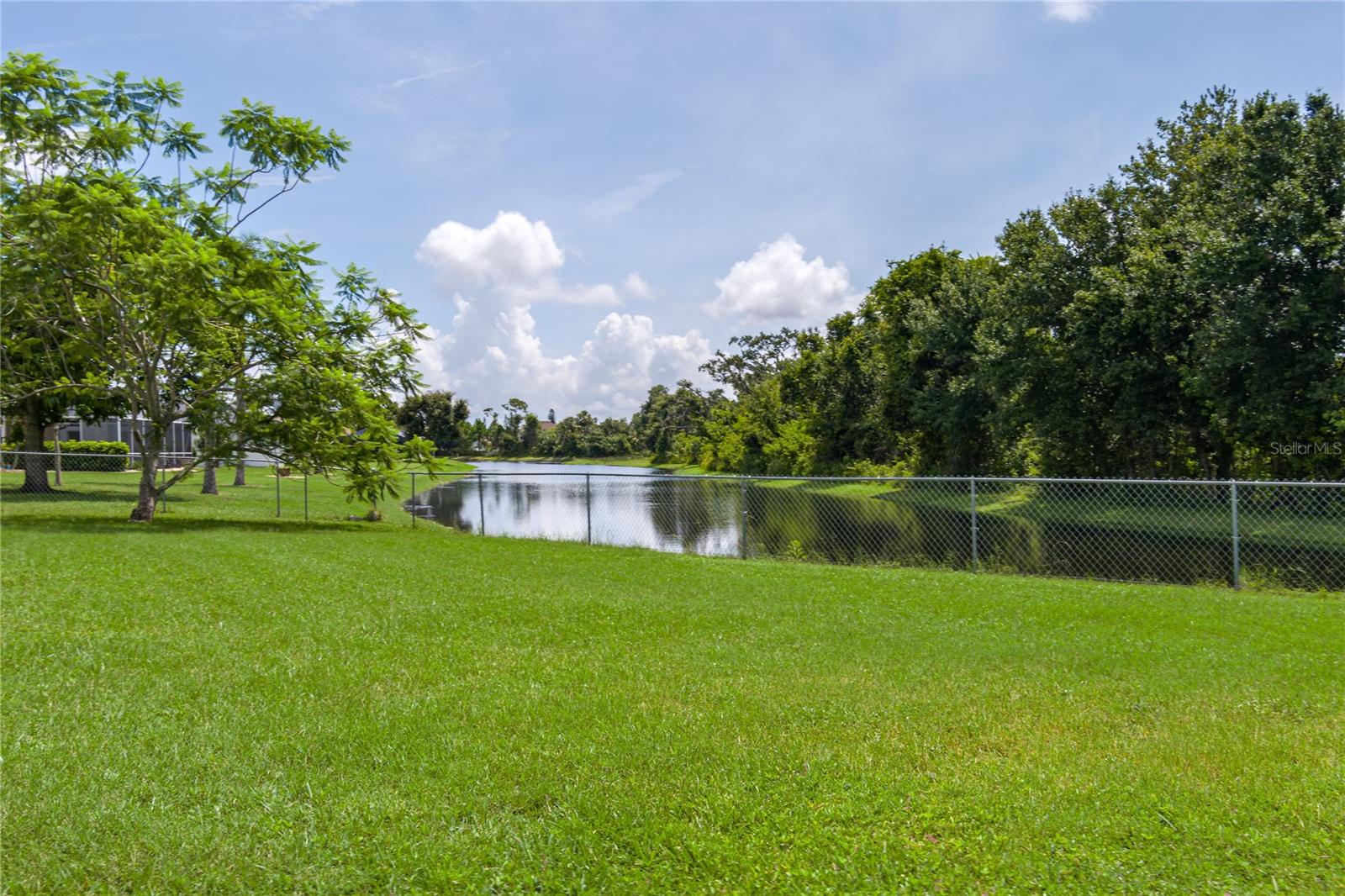 Image 27 of 41 For 6114 68th Drive E