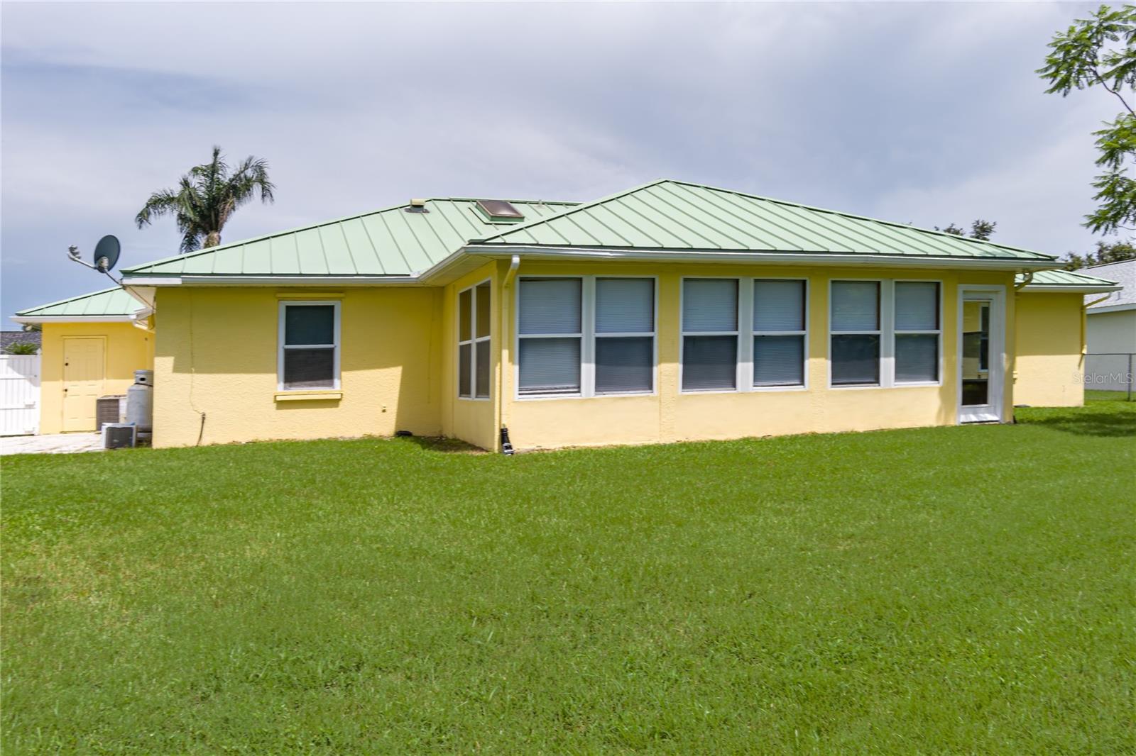 Image 29 of 41 For 6114 68th Drive E