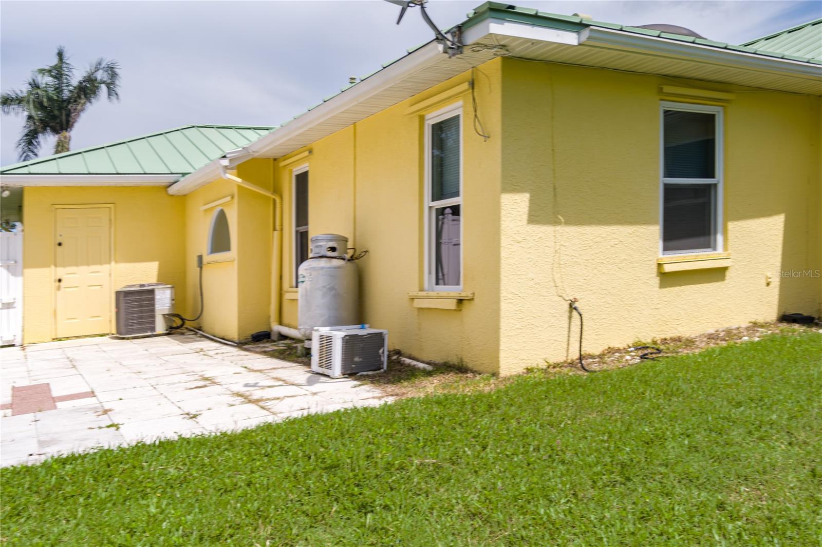 Image 31 of 41 For 6114 68th Drive E