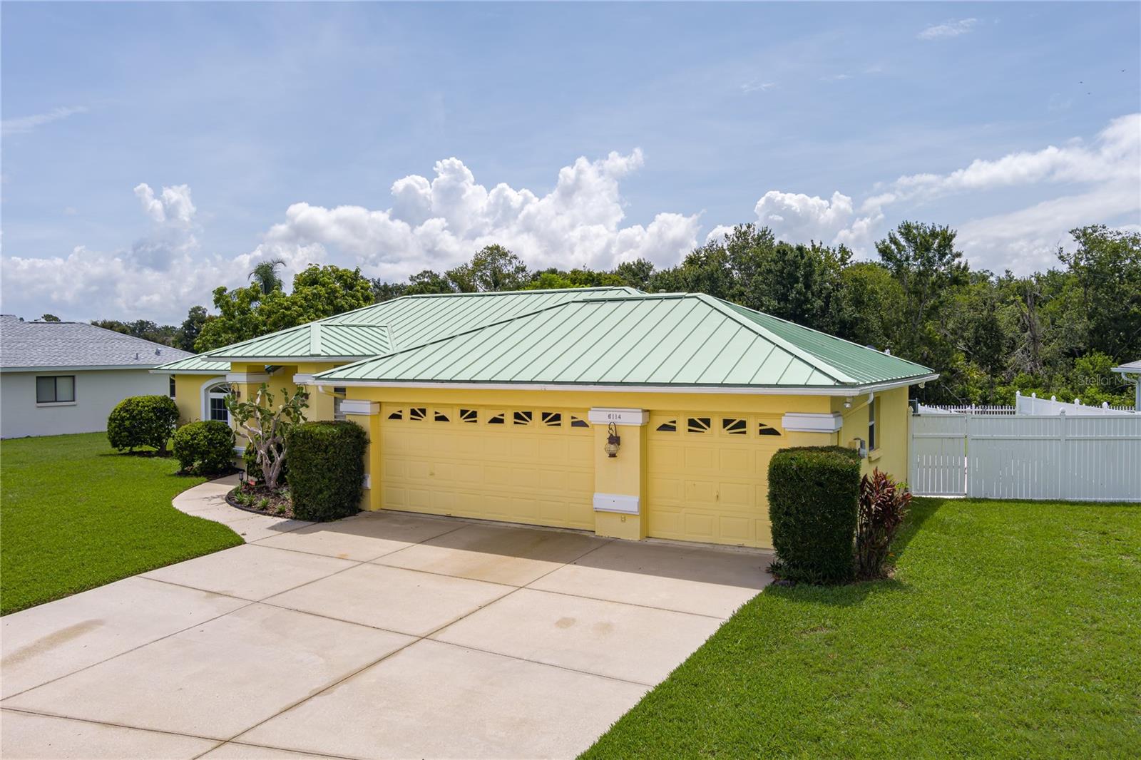 Image 33 of 41 For 6114 68th Drive E