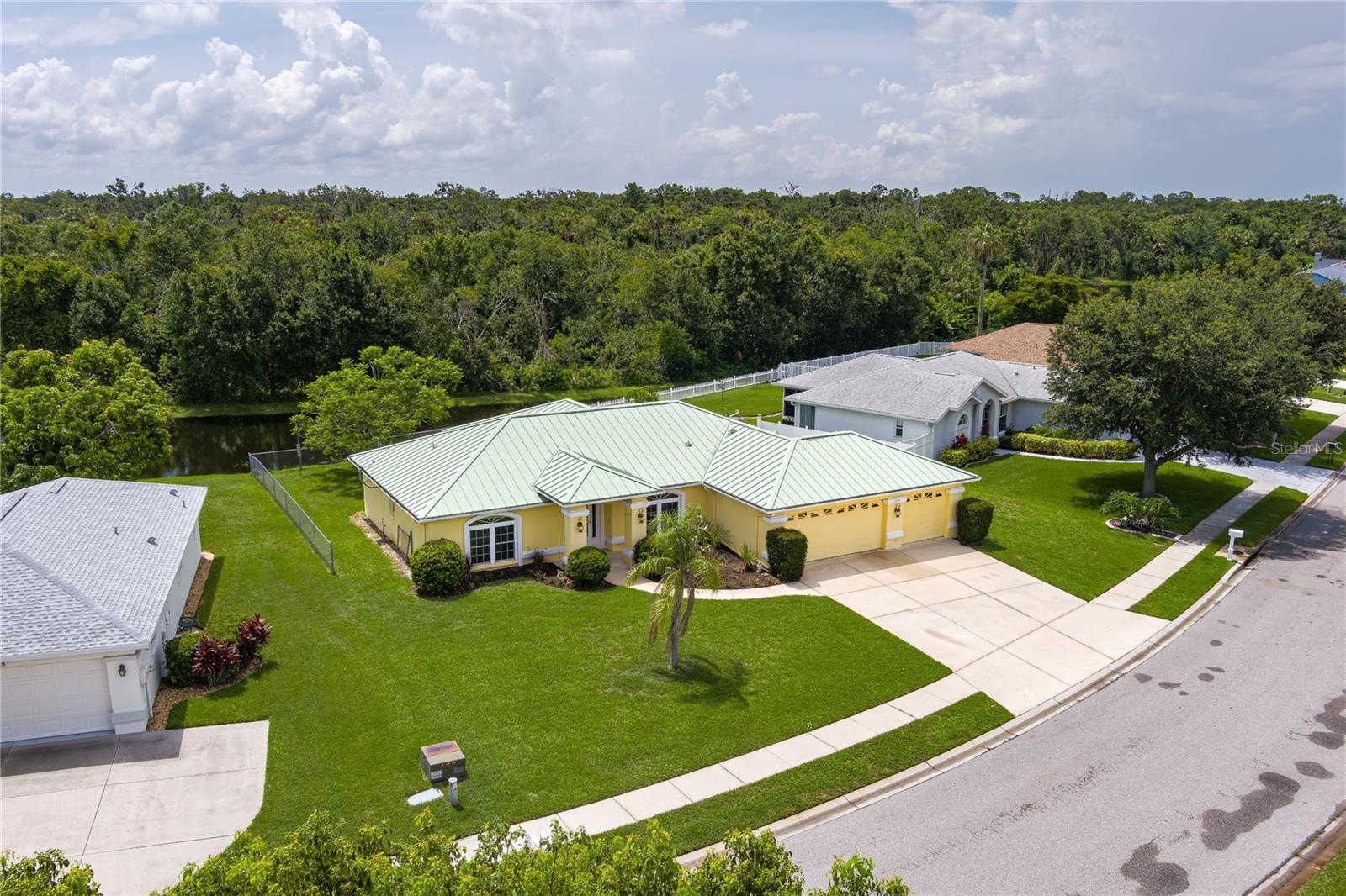 Image 34 of 41 For 6114 68th Drive E