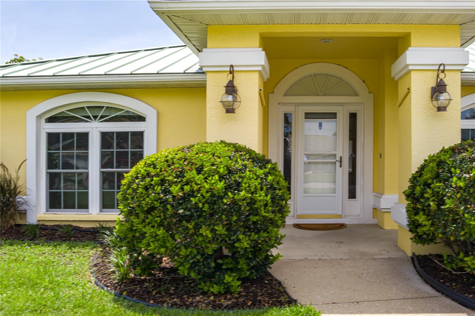 Image 4 of 41 For 6114 68th Drive E