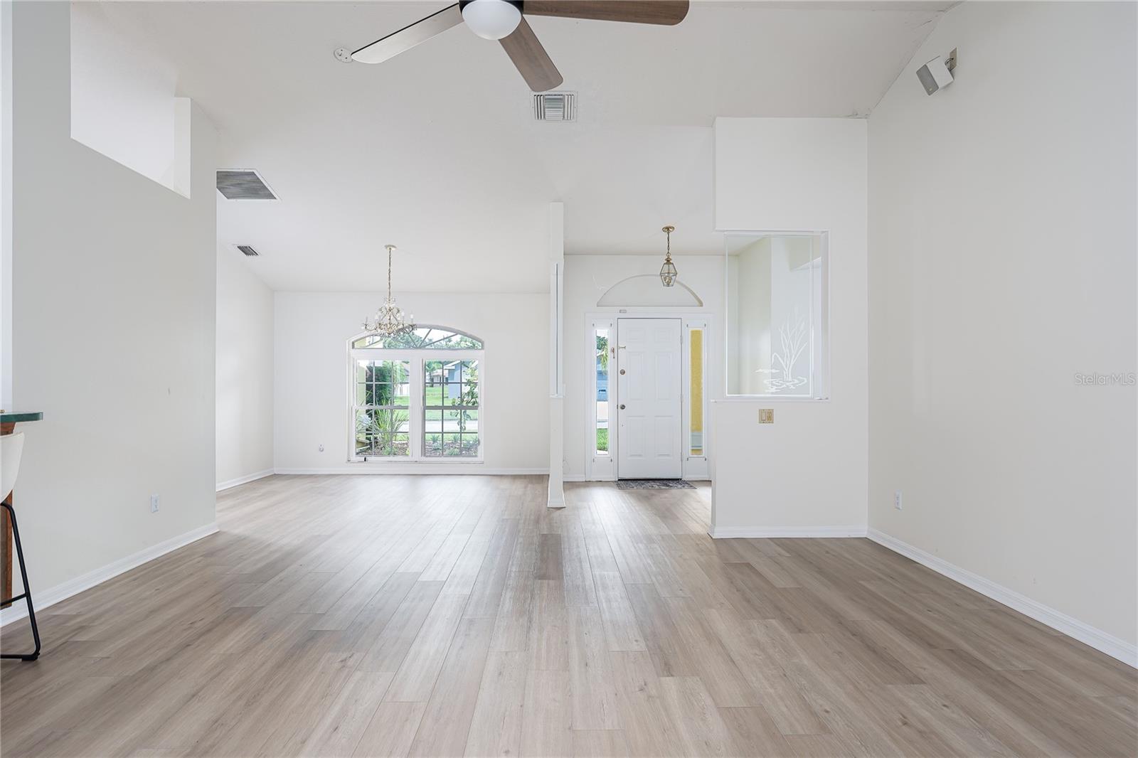 Image 6 of 41 For 6114 68th Drive E