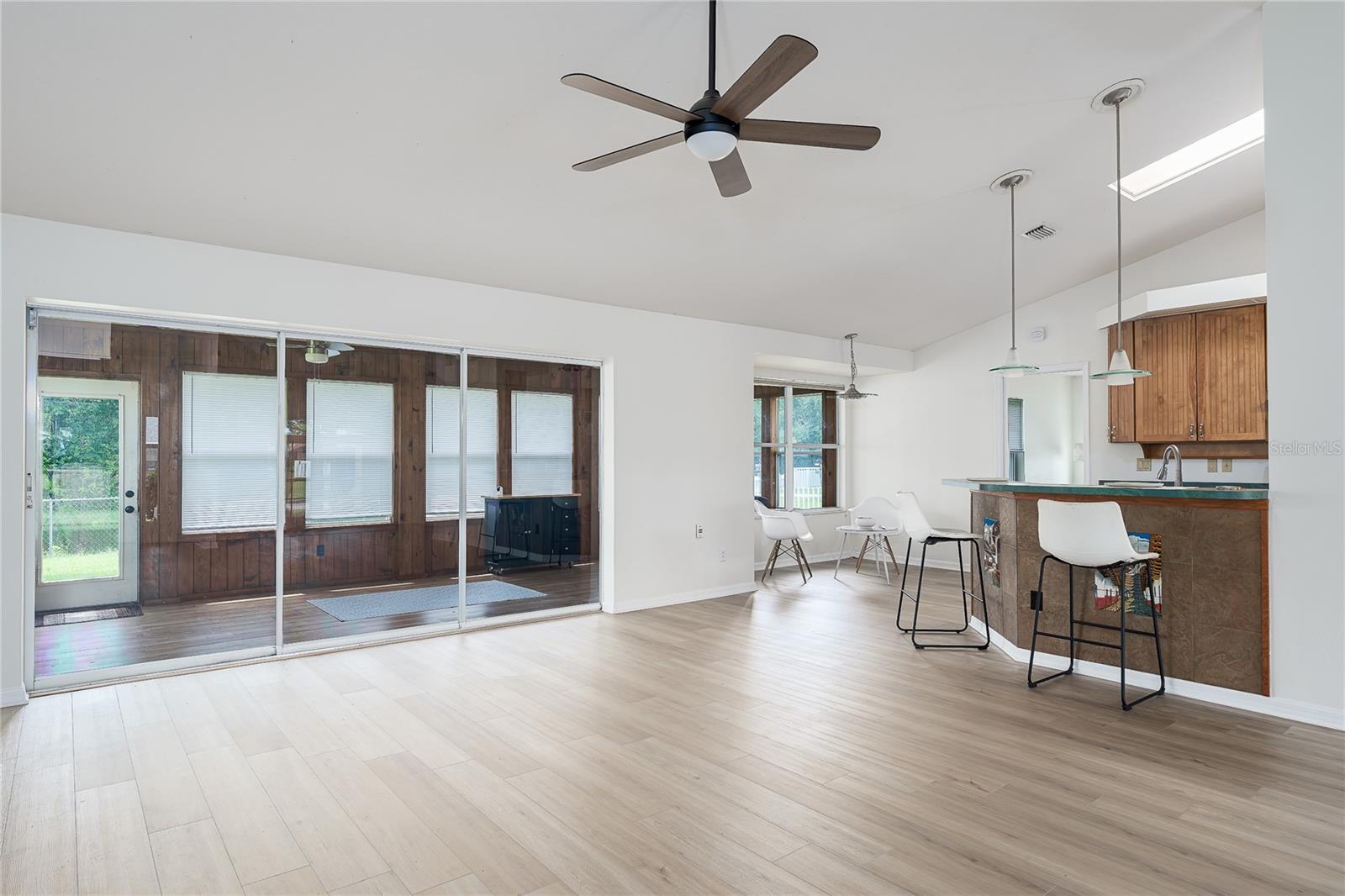 Image 9 of 41 For 6114 68th Drive E