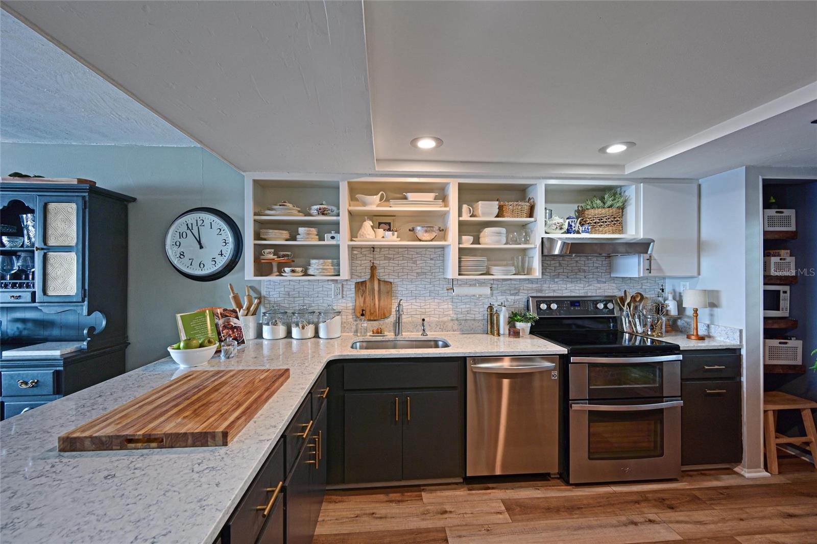 Image 9 of 43 For 1510 1st Avenue W 102