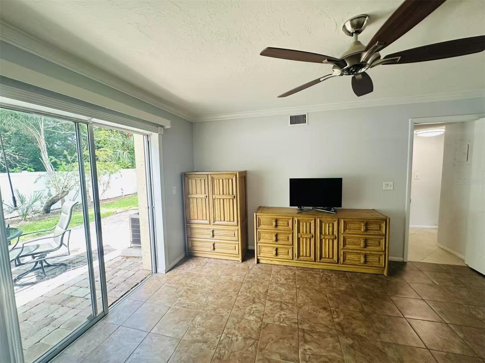 Image 6 of 18 For 4805 Rilma Avenue 106