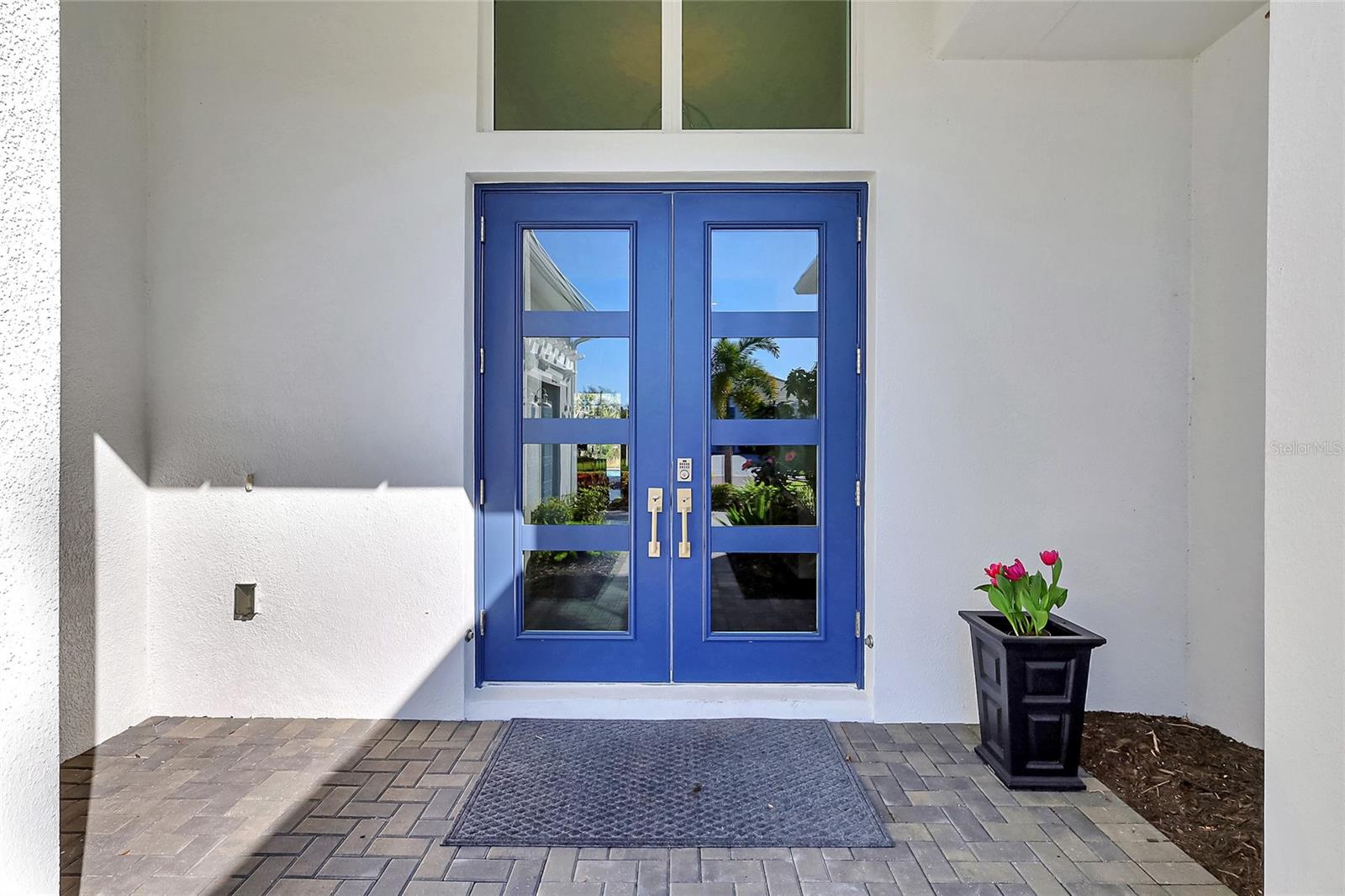 Image 4 of 97 For 8276 Redonda Loop