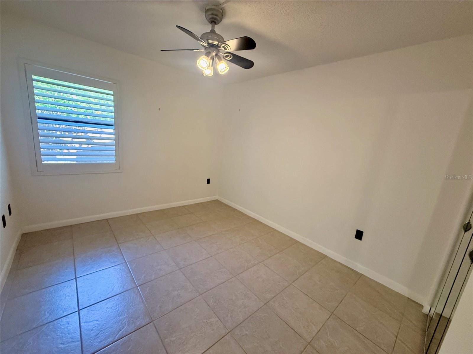 Image 12 of 27 For 631 Orange Avenue 102