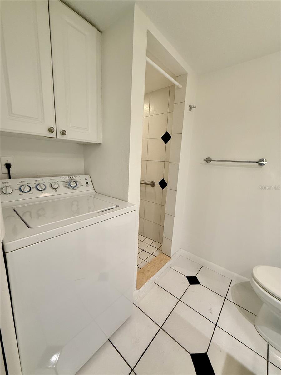 Image 14 of 27 For 631 Orange Avenue 102