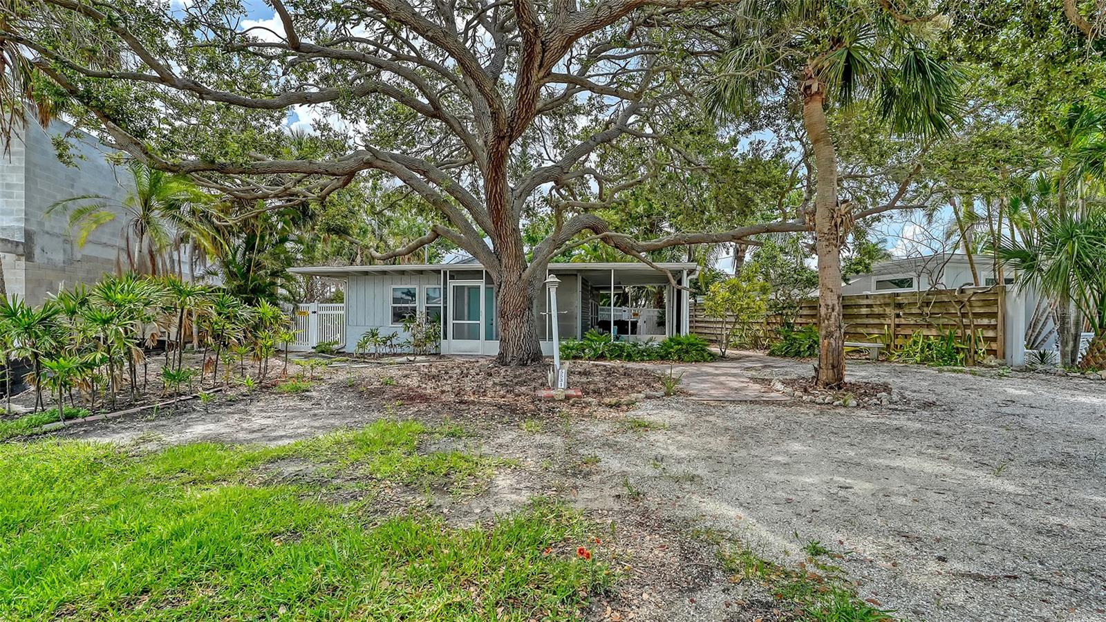 Details for 5531 Calle Del Verano, SARASOTA, FL 34242