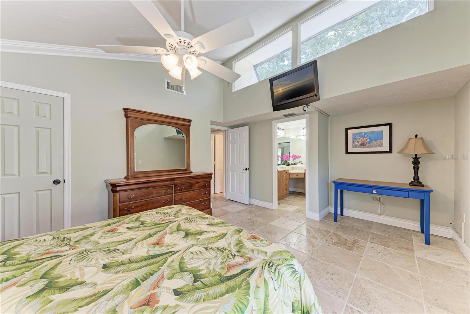 Image 12 of 29 For 2237 Circlewood Drive 18