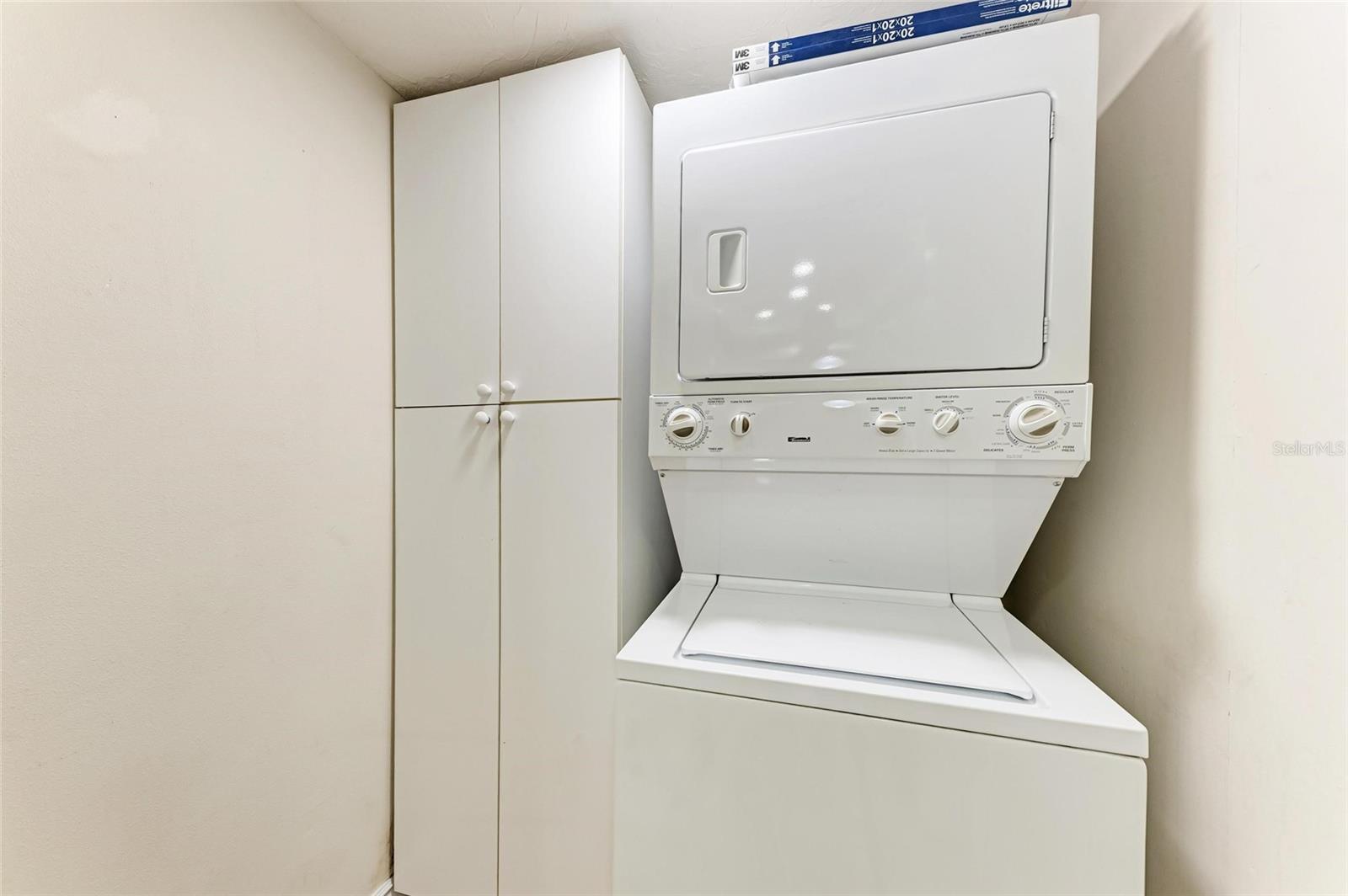 Image 21 of 29 For 2237 Circlewood Drive 18
