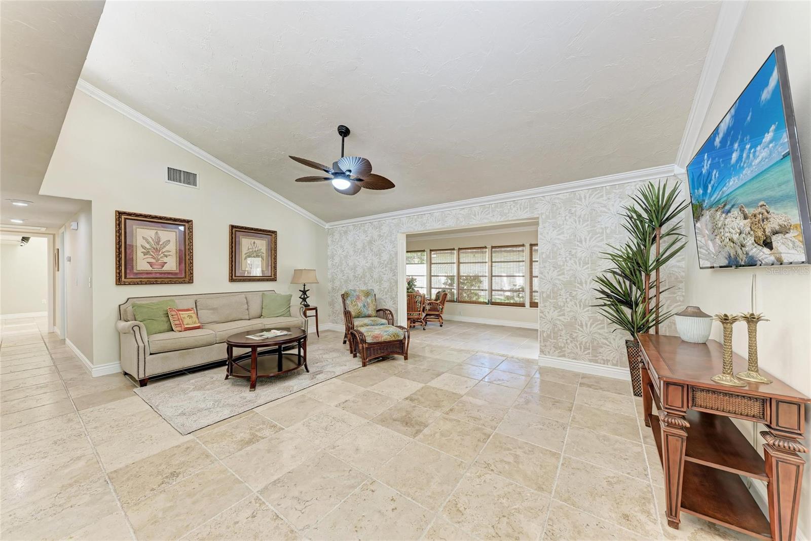 Image 5 of 29 For 2237 Circlewood Drive 18
