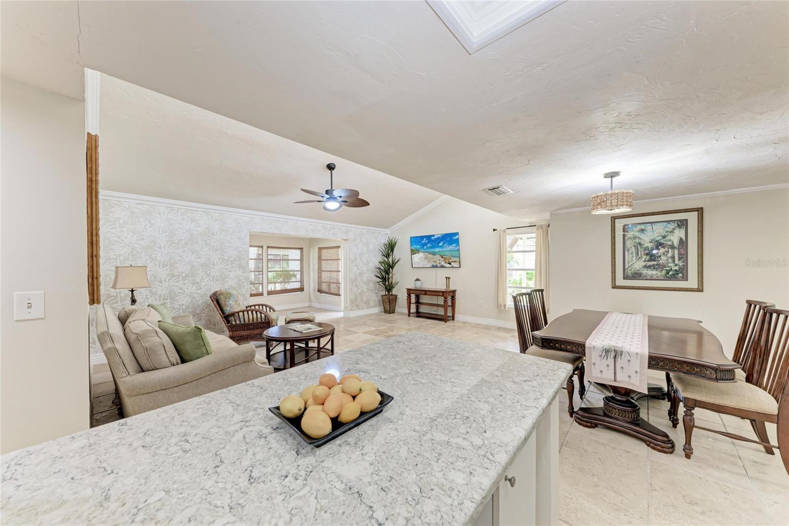 Image 9 of 29 For 2237 Circlewood Drive 18
