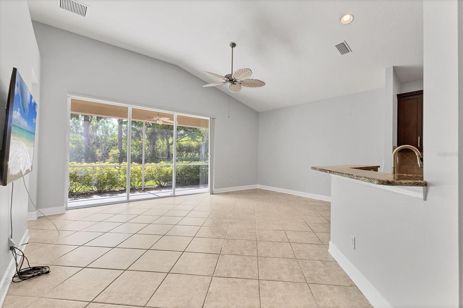 Image 4 of 37 For 2228 Terracina Drive