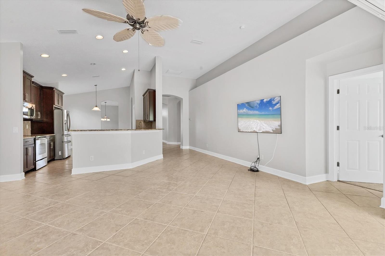 Image 6 of 37 For 2228 Terracina Drive
