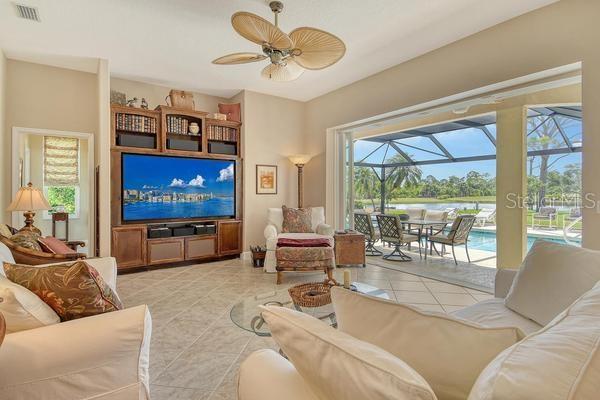 Image 17 of 51 For 9477 Cedar Ridge Lane