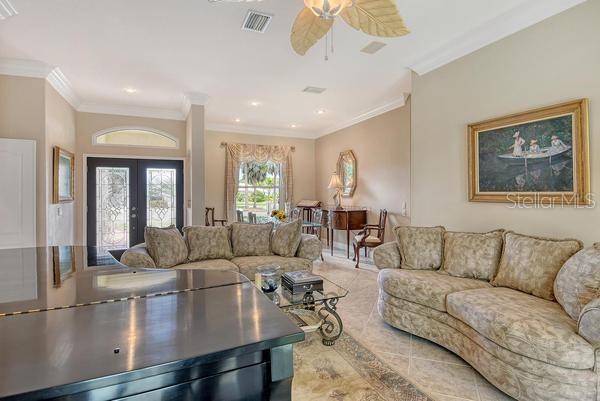 Image 4 of 51 For 9477 Cedar Ridge Lane
