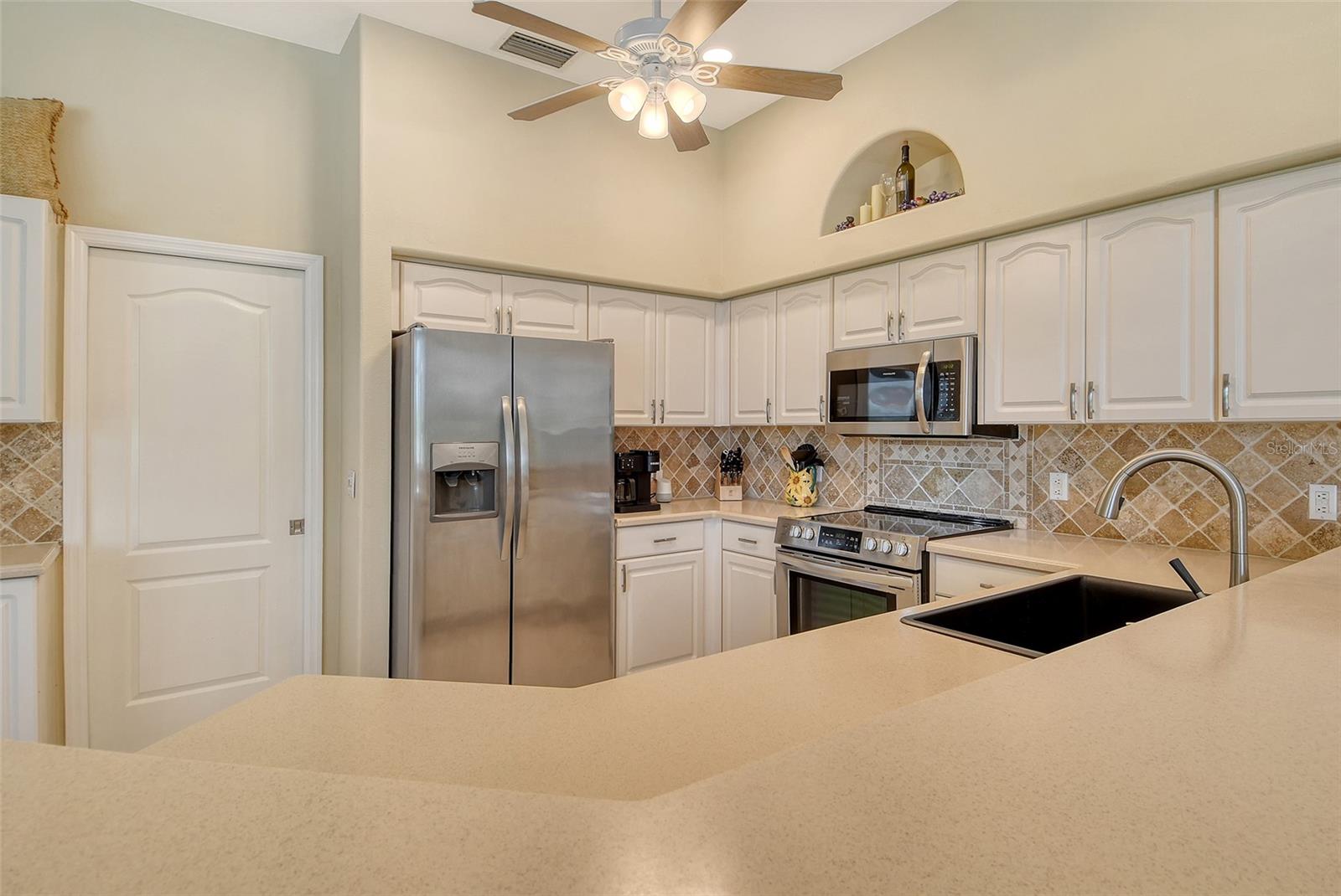 Image 8 of 51 For 9477 Cedar Ridge Lane