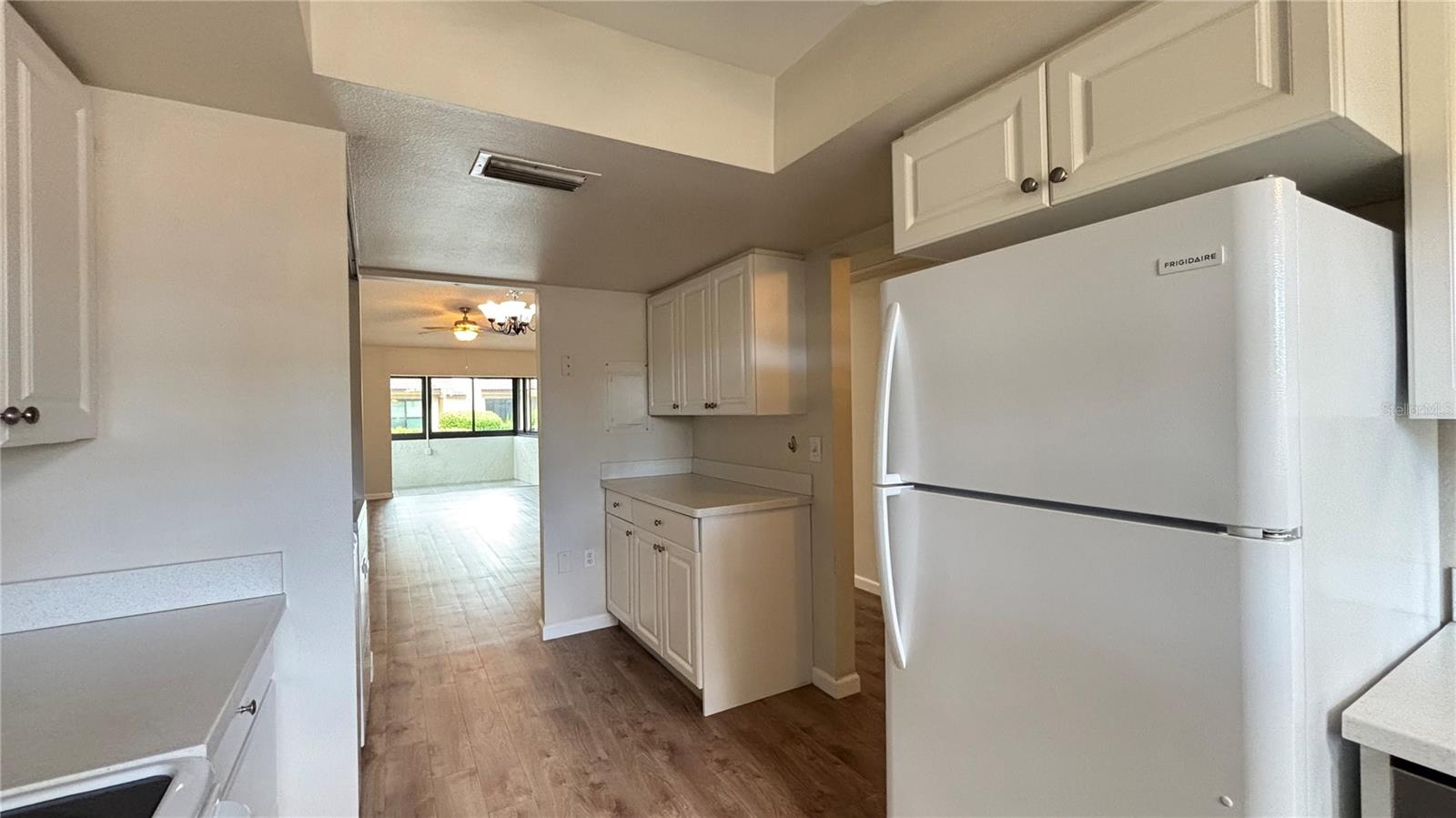 Image 8 of 37 For 3677 Longmeadow  16