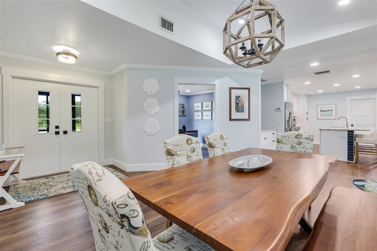 Image 8 of 48 For 1071 Owl Drive