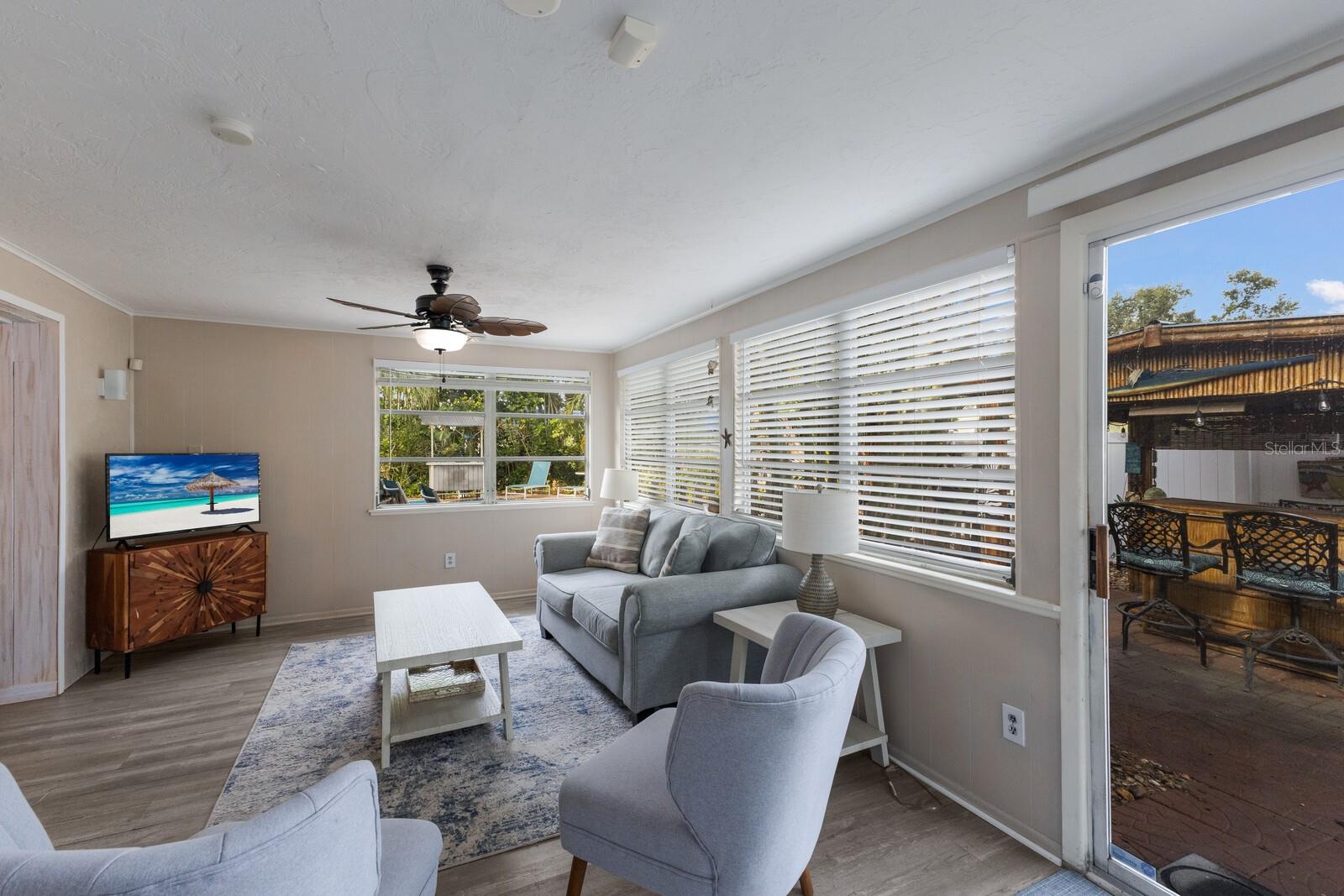 Image 18 of 51 For 1004 68th Street Nw