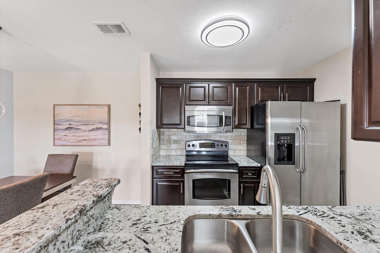 Image 15 of 51 For 8827 Manor Loop 208
