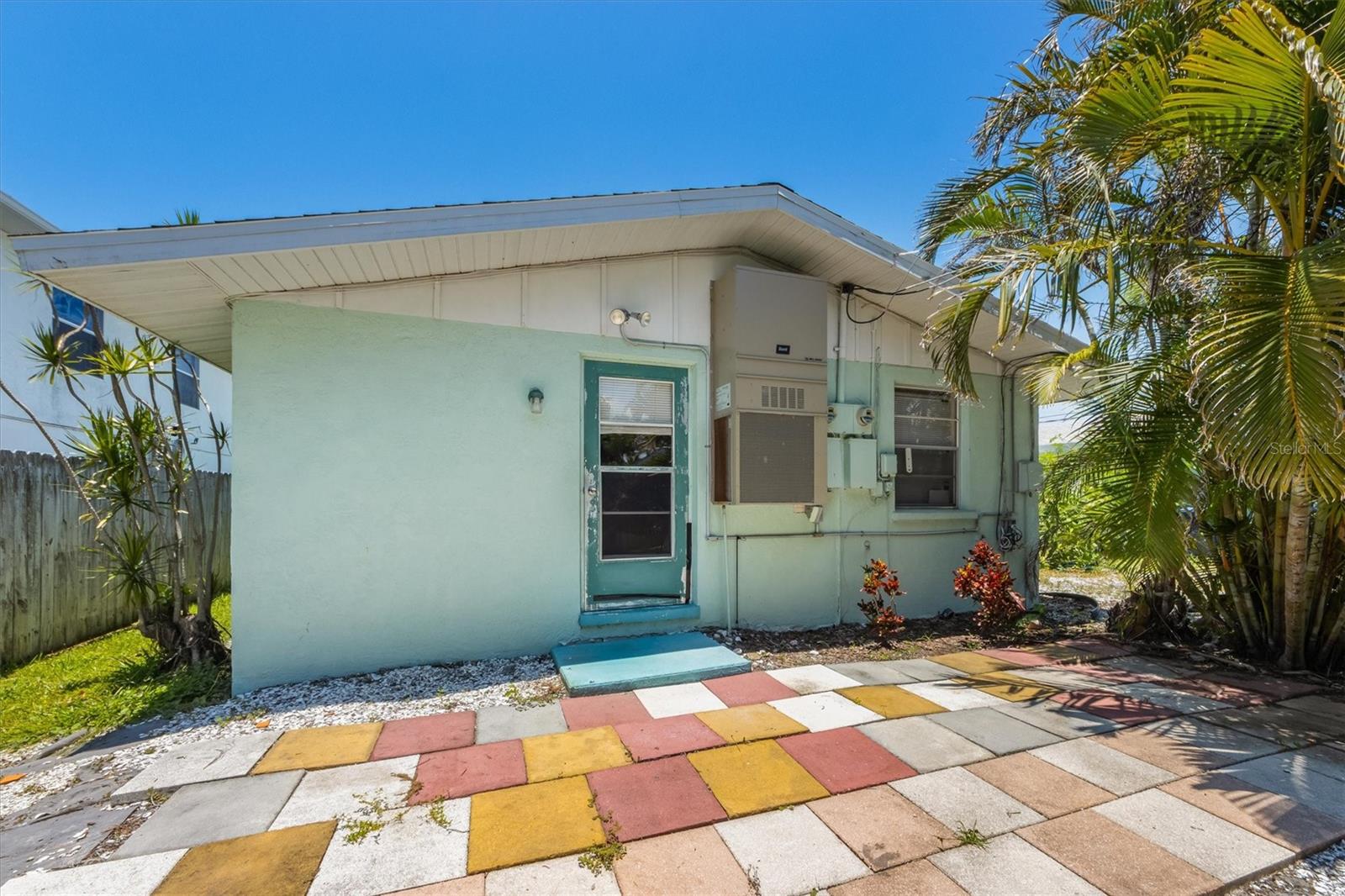 Image 7 of 41 For 411 Alamanda Road