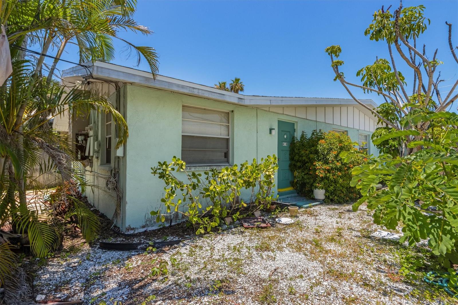 Image 8 of 41 For 411 Alamanda Road